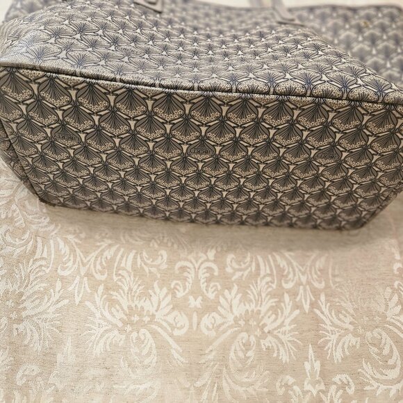 Liberty London Iphis Marlborough large gray/purple bag --omg that violet lining! - Picture 9 of 12